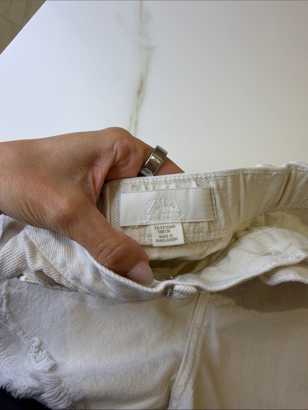 Zara kids Off-White Frayed Hem Denim Shorts - Picture 4 of 5